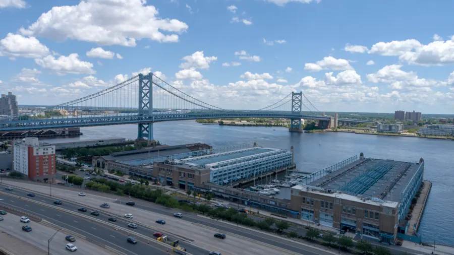 The Ben Franklin Bridge over the Delaware River, which links South Jersey and Philadelphia